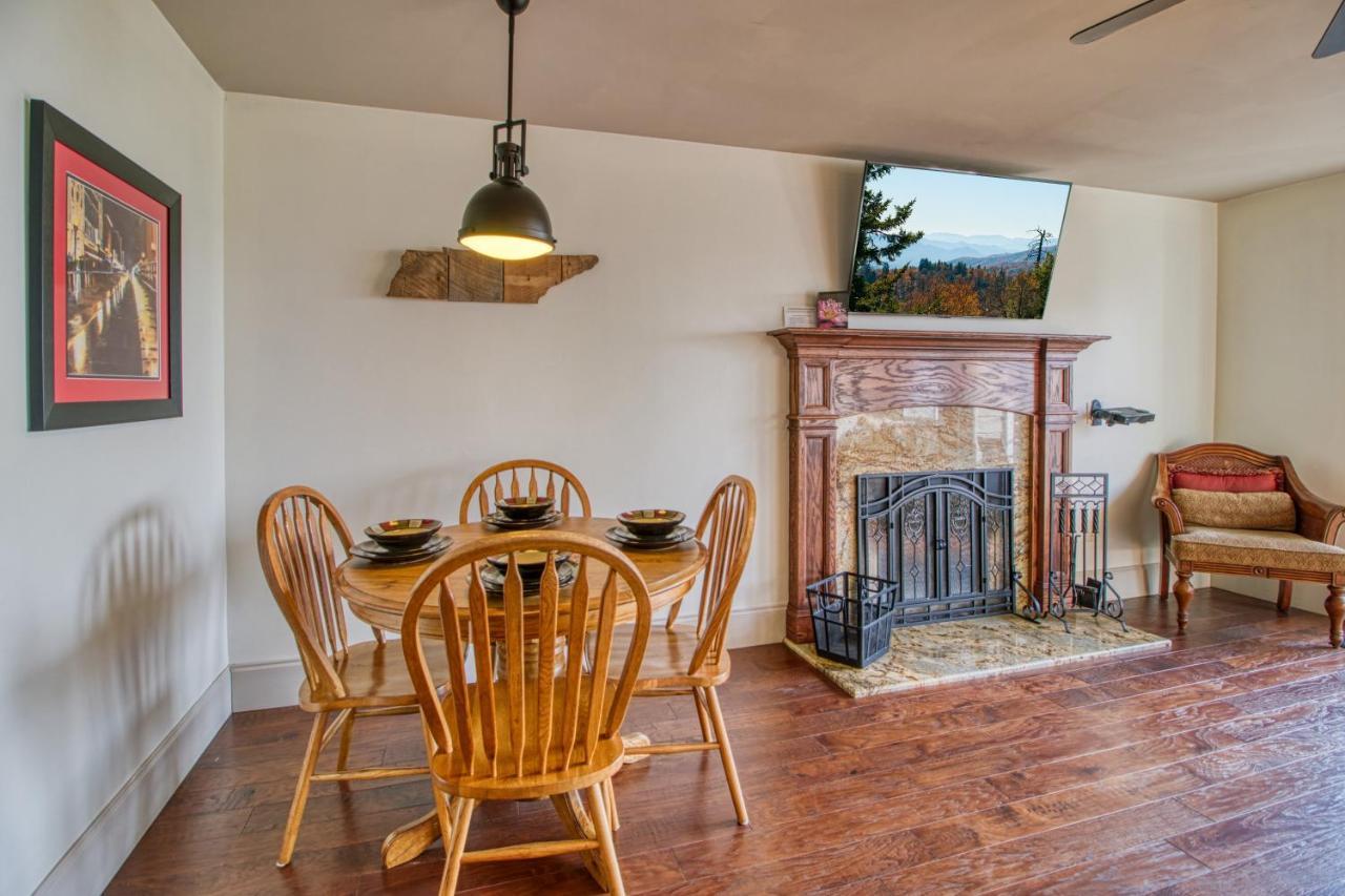 Breathtaking Sunsets, Views, Pool, Heaven Awaits! Villa Gatlinburg Exteriör bild